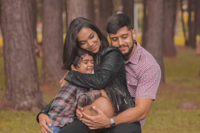 Family Cross Canada Border Reunification